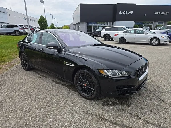 2019 Jaguar XE