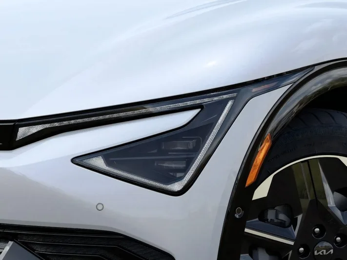 2026 Kia EV6 - view 10