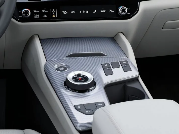 2026 Kia Sportage - view 23