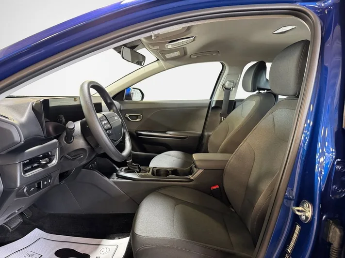 2025 Kia K4 - view 12