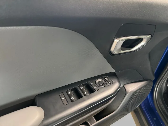 2025 Kia K4 - view 14