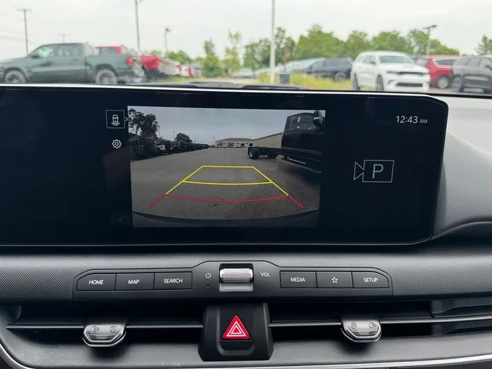 2025 Kia K4 - view 18