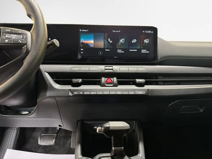 2025 Kia K4 - view 22