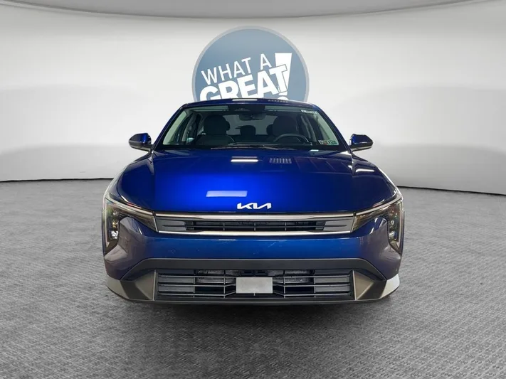2025 Kia K4 - view 9