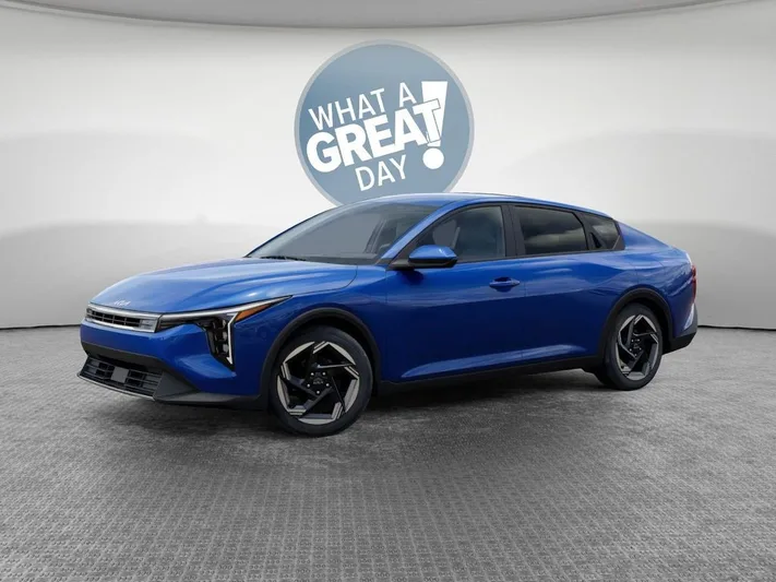 2025 Kia K4 - view 3