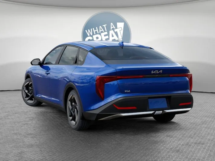 2025 Kia K4 - view 4