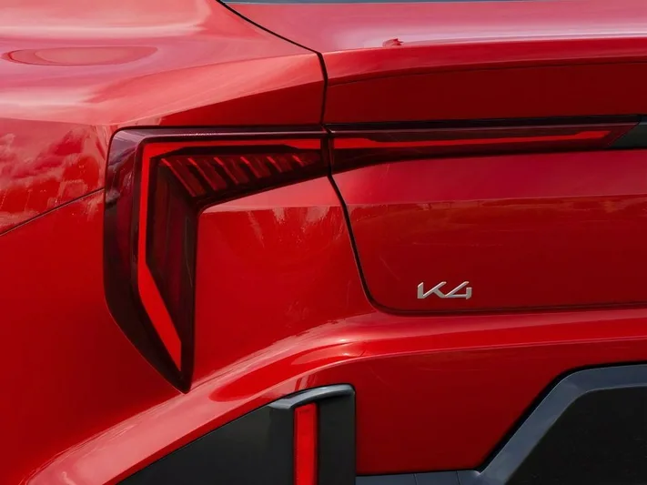 2025 Kia K4 - view 11