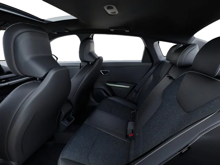2025 Kia K4 - view 18