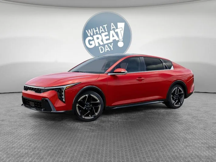 2025 Kia K4 - view 3