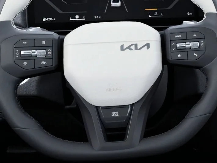 2025 Kia K4 - view 22