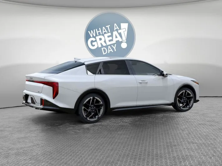 2025 Kia K4 - view 6
