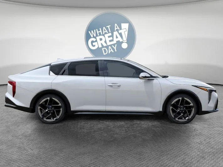 2025 Kia K4 - view 7