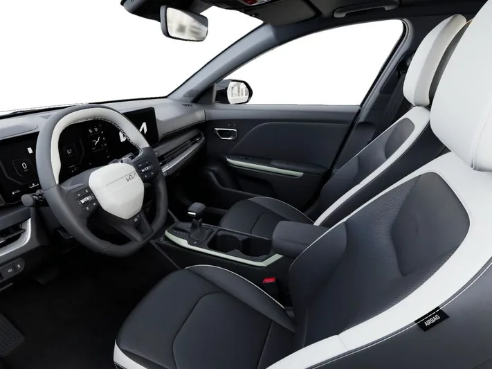 2026 Kia K4 - view 17
