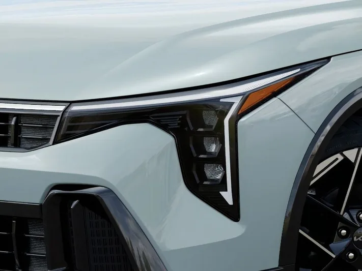 2025 Kia K4 - view 10