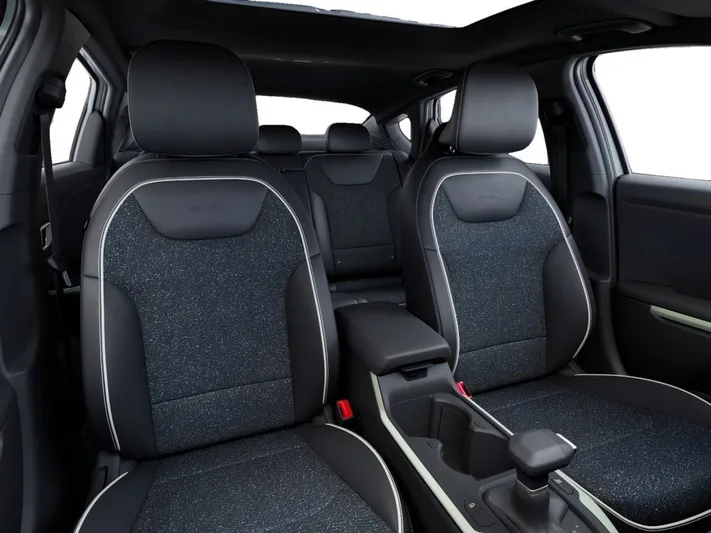 2025 Kia K4 - view 15
