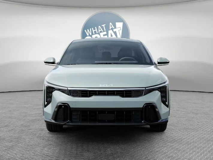 2025 Kia K4 - view 2