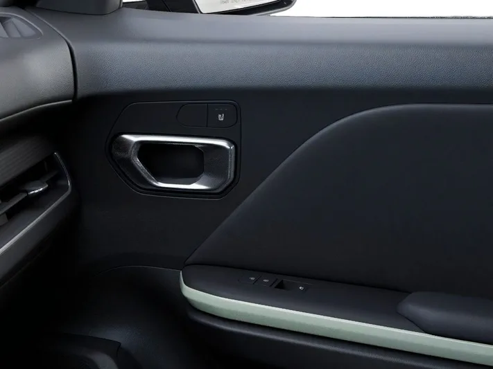 2025 Kia K4 - view 25