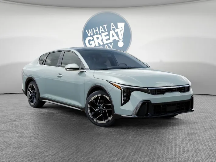 2025 Kia K4 - view 8