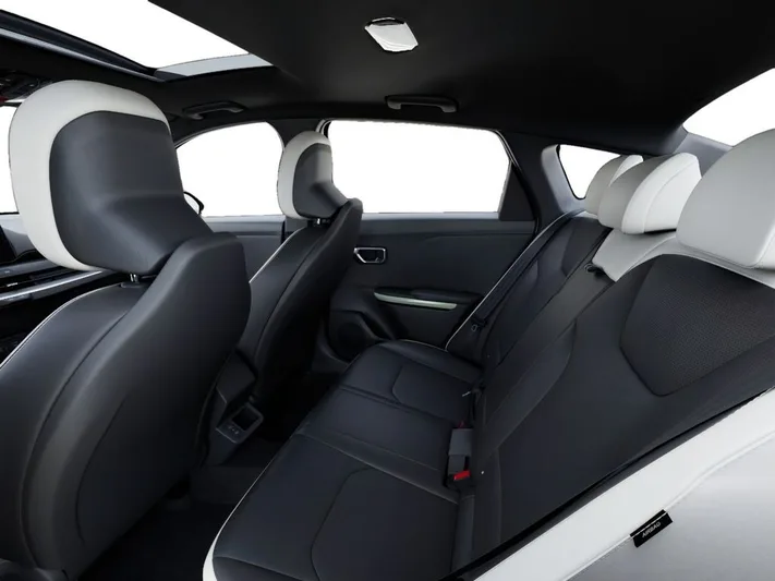 2026 Kia K4 - view 18