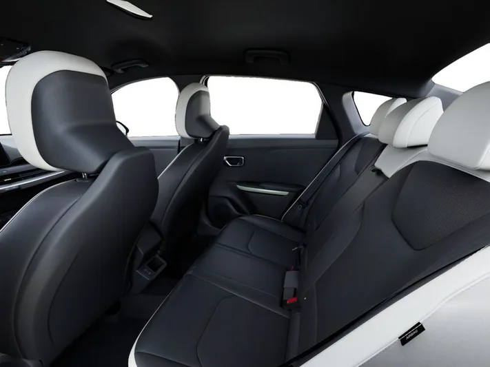 2026 Kia K4 - view 18