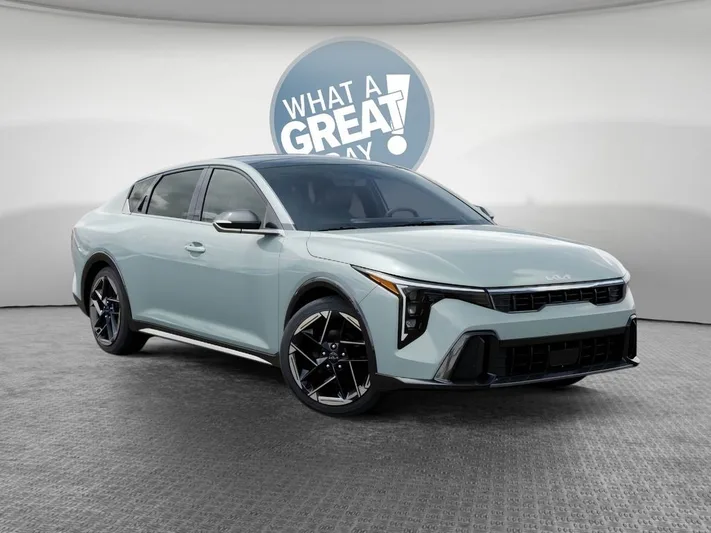 2026 Kia K4 - view 8