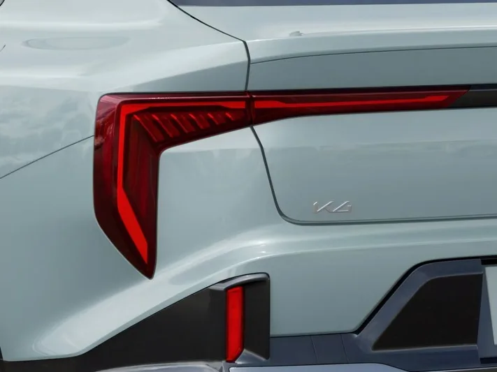 2026 Kia K4 - view 11