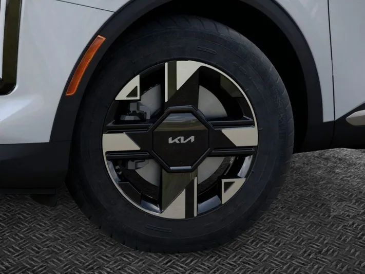 2026 Kia Sportage - view 9