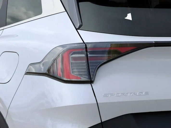 2026 Kia Sportage - view 11