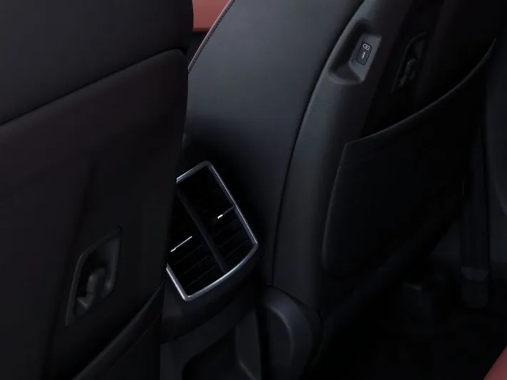 2026 Kia Sportage - view 26
