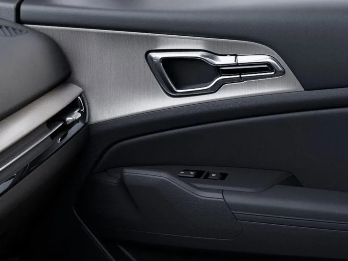 2026 Kia Sportage - view 25