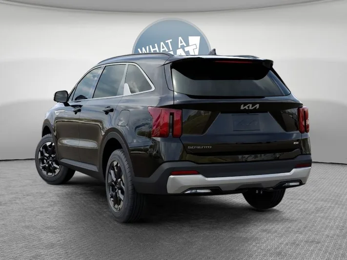 2026 Kia Sorento - view 4