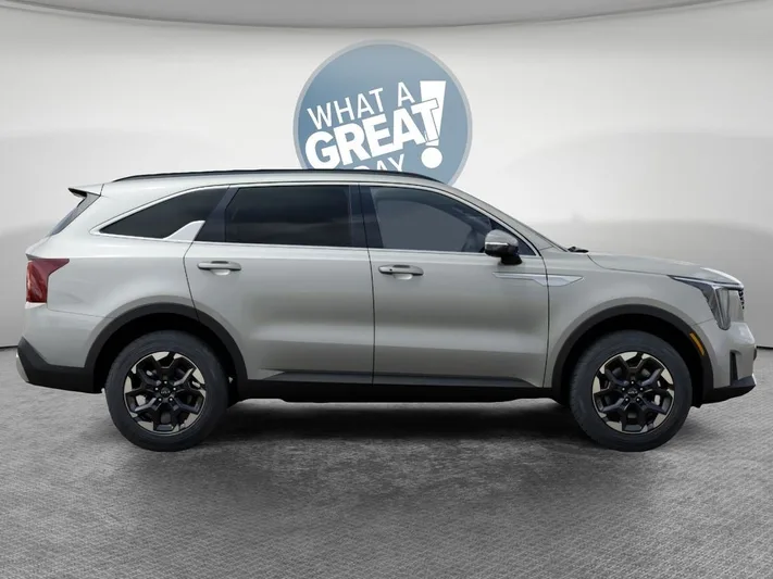 2026 Kia Sorento - view 7
