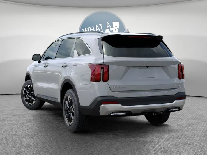 2026 Kia Sorento - view 4