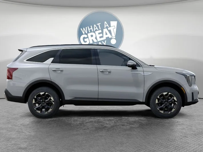 2026 Kia Sorento - view 7