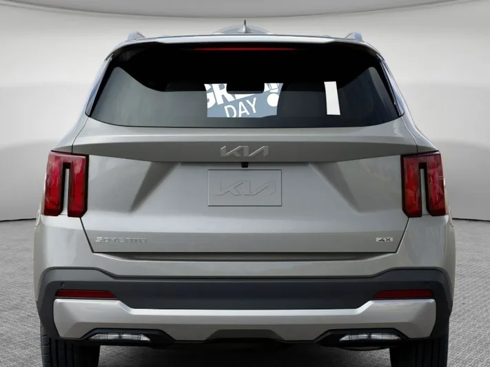 2026 Kia Sorento - view 13