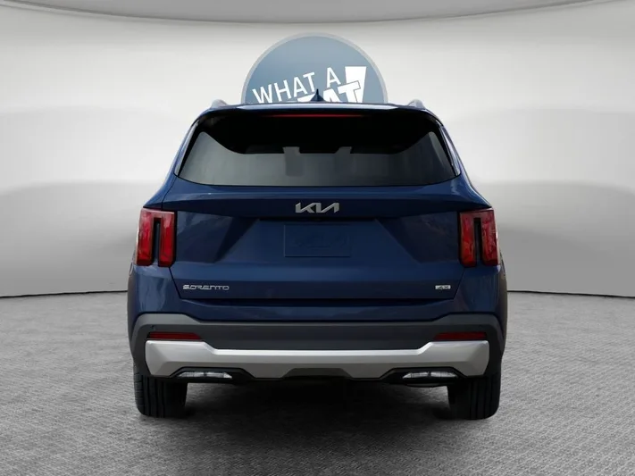2026 Kia Sorento - view 13