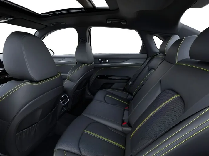 2026 Kia K5 - view 18