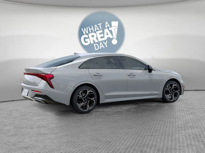 2026 Kia K5 - view 6