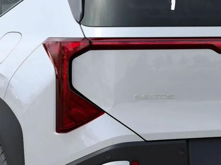 2027 Kia Seltos - view 11