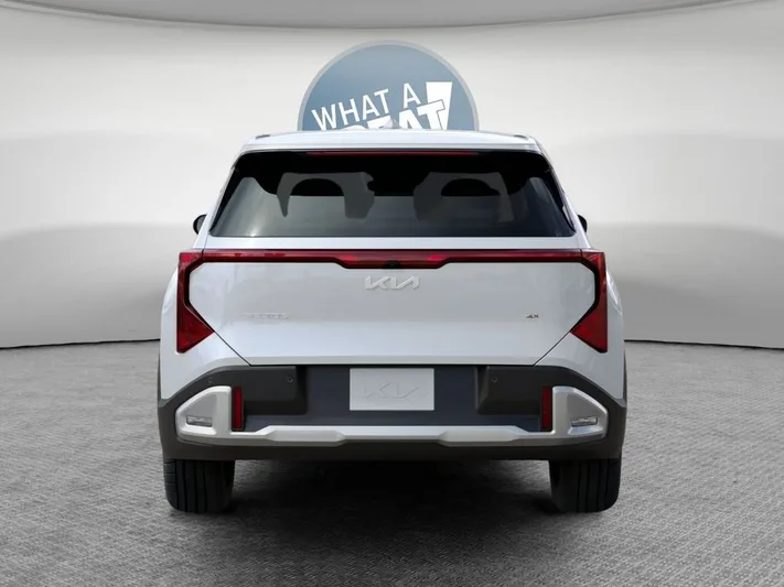 2027 Kia Seltos - view 13