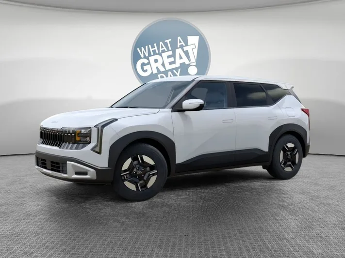 2027 Kia Seltos - view 3