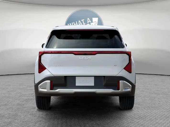 2027 Kia Seltos - view 5