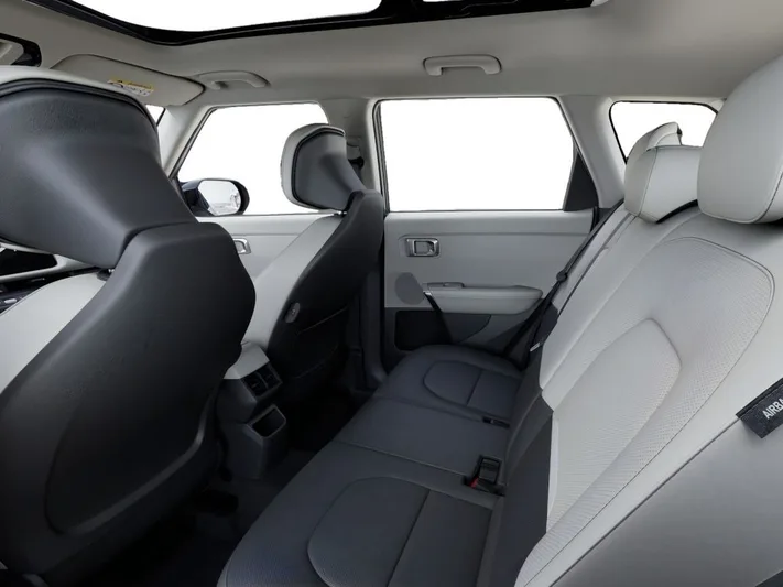 2027 Kia Seltos - view 18
