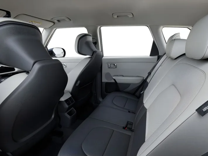 2027 Kia Seltos - view 18
