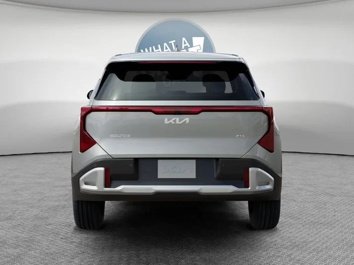 2027 Kia Seltos - view 5