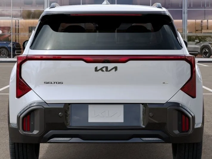 2027 Kia Seltos - view 13