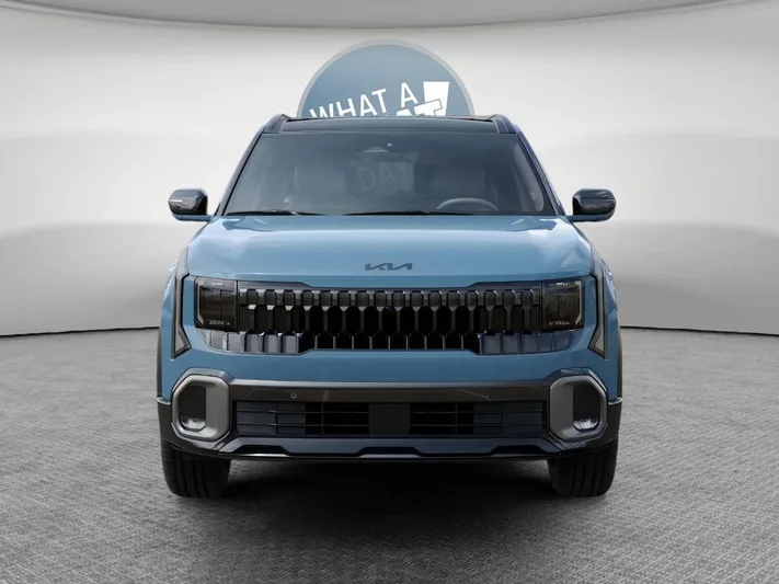 2027 Kia Seltos - view 2
