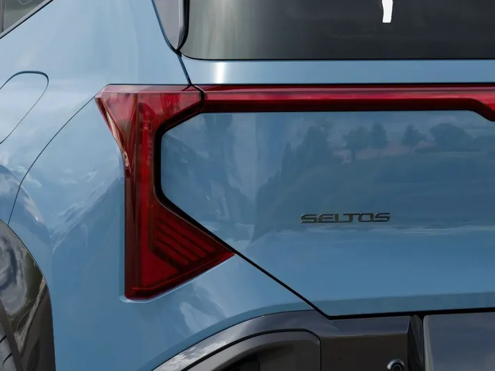 2027 Kia Seltos - view 11