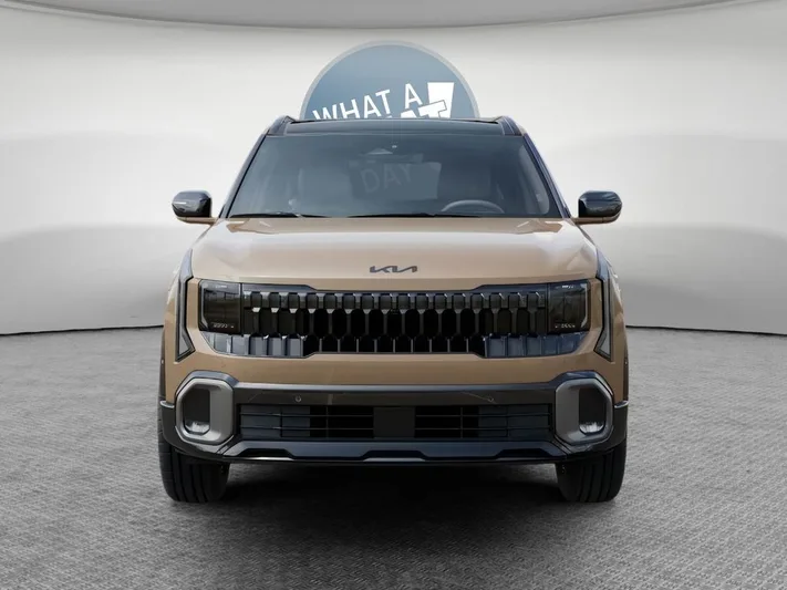 2027 Kia Seltos - view 2