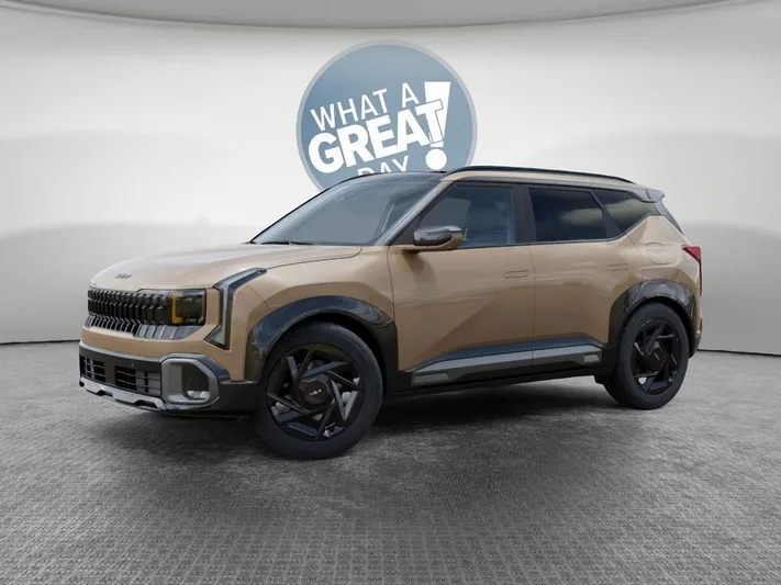 2027 Kia Seltos - view 3